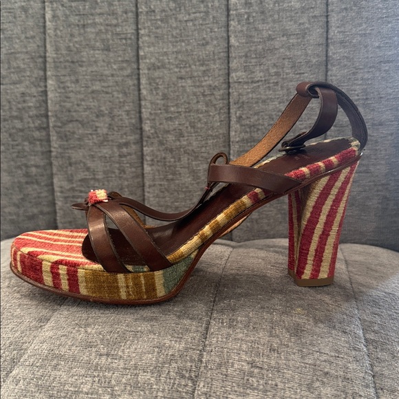 Henry Cuir| Brown and Red Striped Women's Sandals - Picture 6 of 9